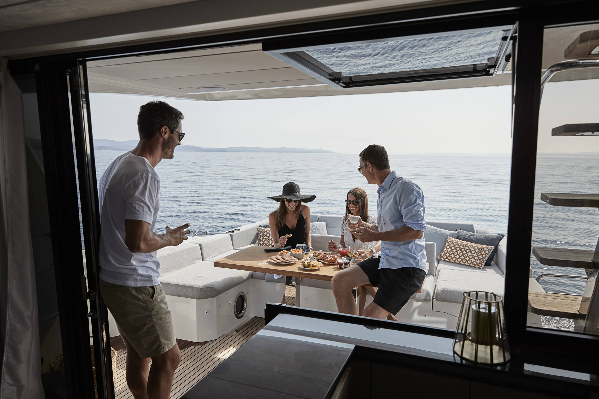11- PRESTIGE 590 YACHTING FRENCH RIIVIERA CANNES
