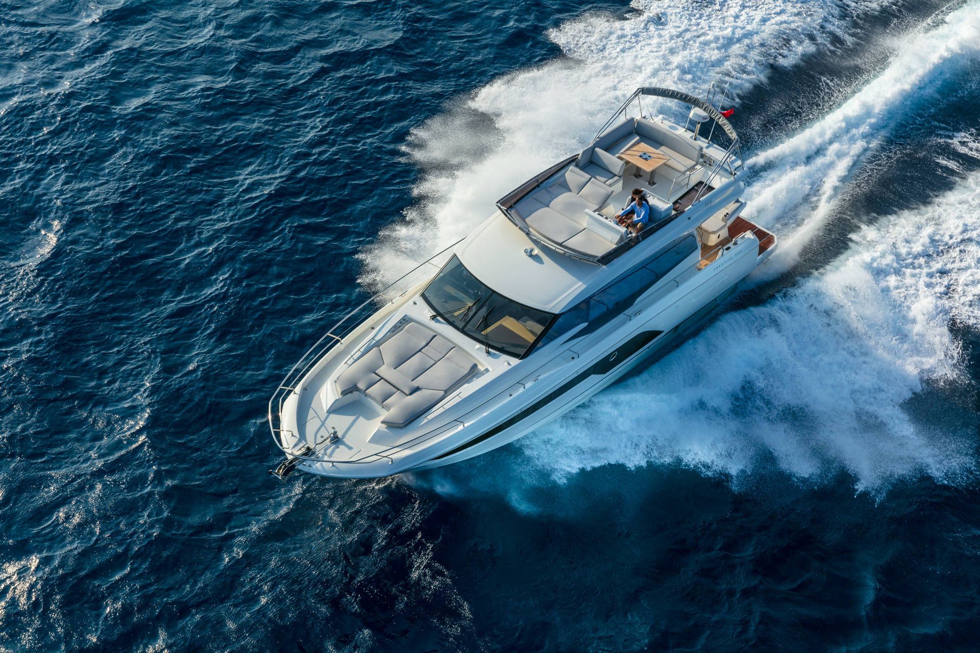2- PRESTIGE 590 YACHTING FRENCH RIIVIERA CANNES