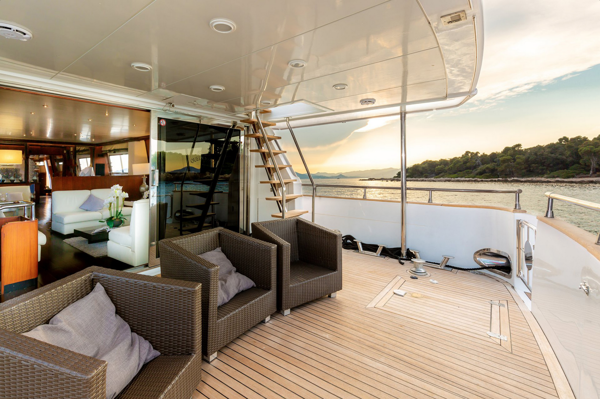 6- VERSILCRAFT 31 YACHTING FRENCH RIIVIERA CANNES