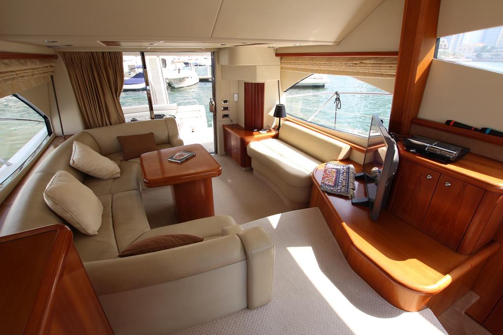 21LOA s yacht